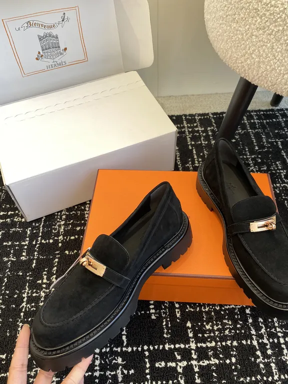 Hermes Shoe 